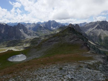 Sur la crête, dans le rétro