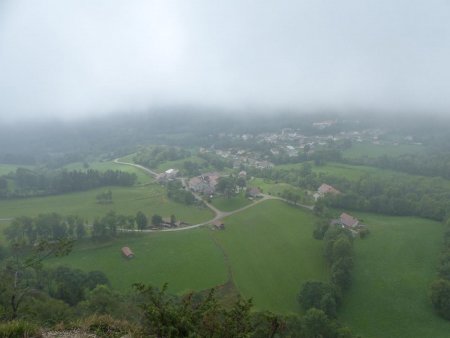 Le brouillard enveloppe les Crozets