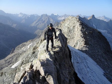 Sur l’arête