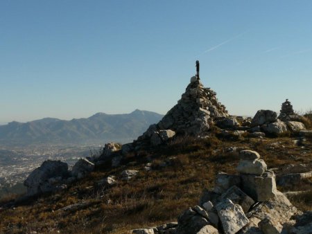 Sommet du Mont Carpiagne (646m)