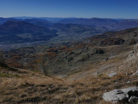 Au-delà du bassin de Gap la vue porte jusqu’au Ventoux