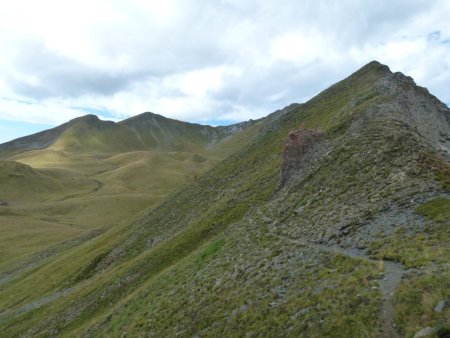 Contournement de la Roche de Corne Noire (2461 m)