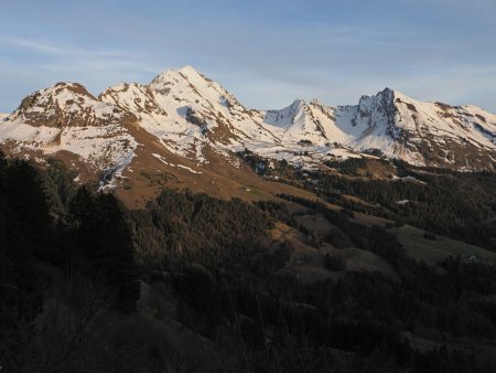 Tulle, Charvin, aiguilles du Mont et du Bouchet.