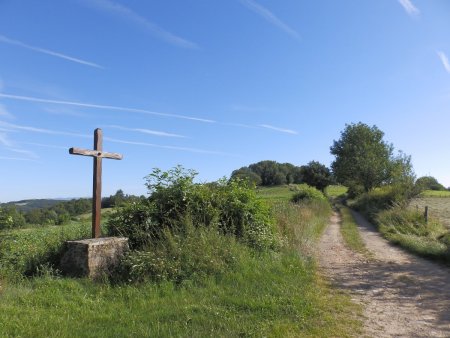 En direction de la chapelle Saint-Pierre.