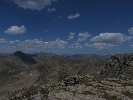 depuis le sommet, côté Mercantour et Italie