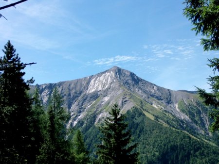 Tête des Chétives sur l’autre versant de montée.