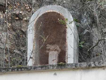 Au-dessus du tunnel, près du Pont du Bicentenaire de la Révolution