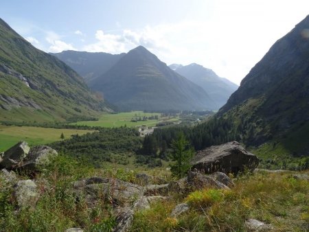 Rocher du Château - Plaine de Bessans