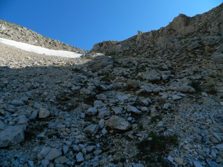 ...qu’il faut contourner par un couloir.