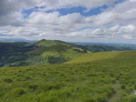 Une vue vers le Berhantxü et le Mehaltzu.