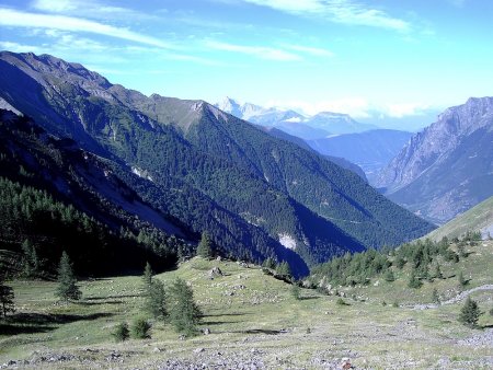 L’Obiou en fond, en montant à la Brèche du Périer