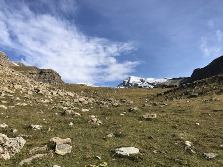 Début du Vallon, on aperçoit la Tête de Couleau