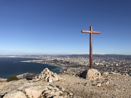 La Croix Sommet de Marseilleveyre