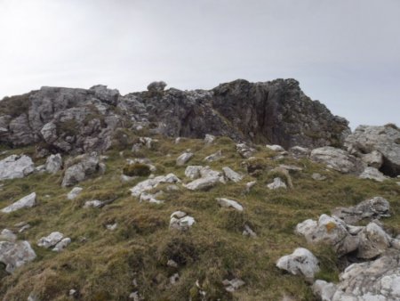 La montée en suivant la crête ouest.