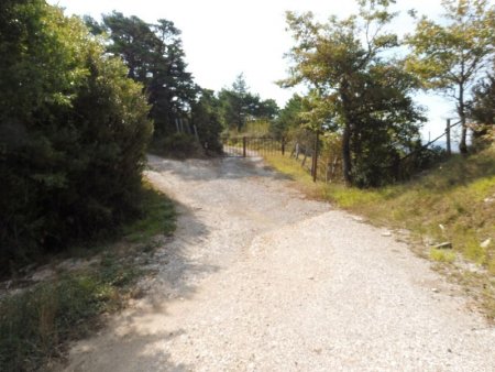 On arrive à une intersection. C’est ici que passe la calzada romana. 