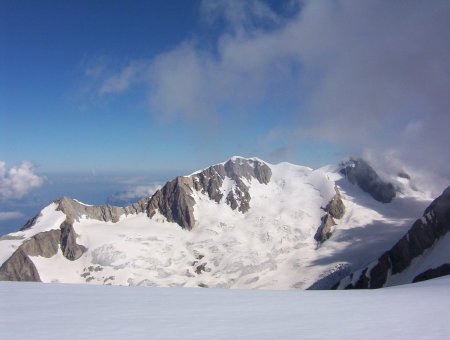 Vue vers les Dômes de Miage.