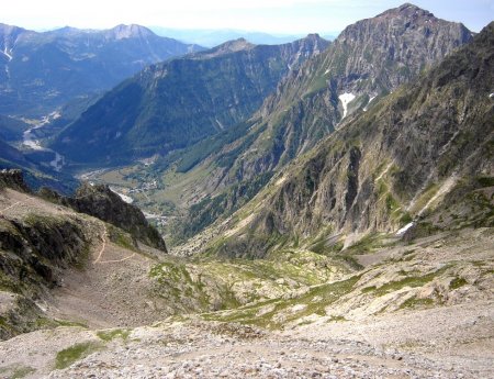 Autre vue plongeante sur le sentier de montée.