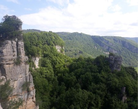 Vue des Rochers des Moines la suite