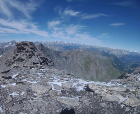 La sente sur les crêtes de Pierre Rouge