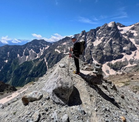 Sur la moraine au-dessus du refuge.