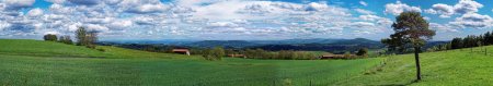 Vue sur le Mézenc et le Meygal