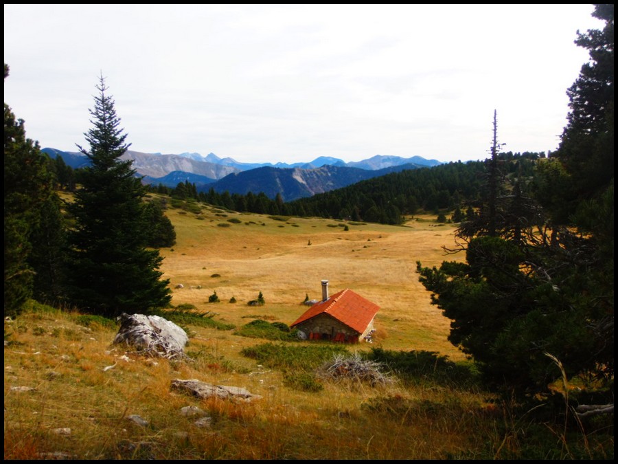 Tussac 1560m Et Ses Cabanes Privees Randonnee Vercors Treschenu Creyers